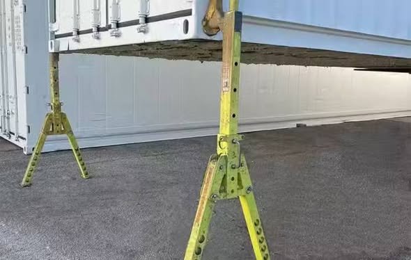 Système de Levage par Béquilles pour Containers Capacité 34 Tonnes